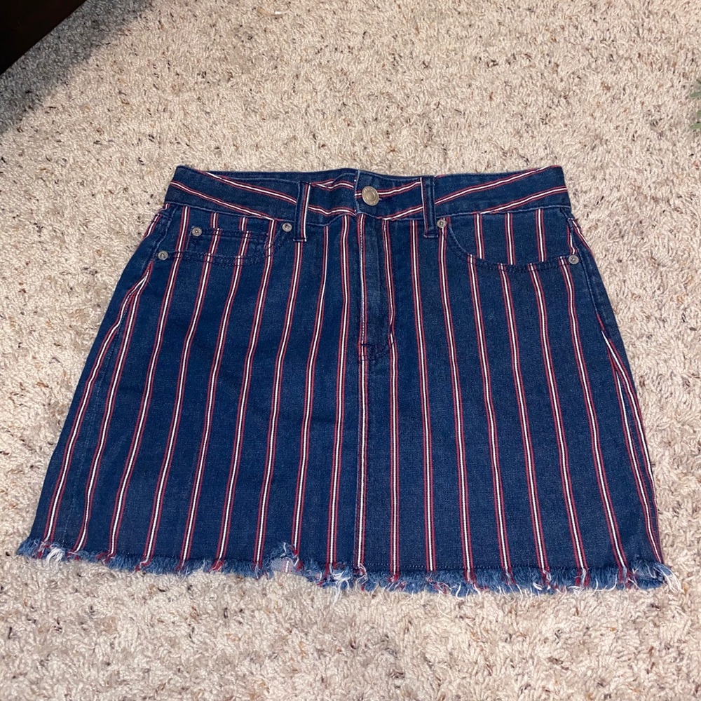 American Eagle red & white striped skirt